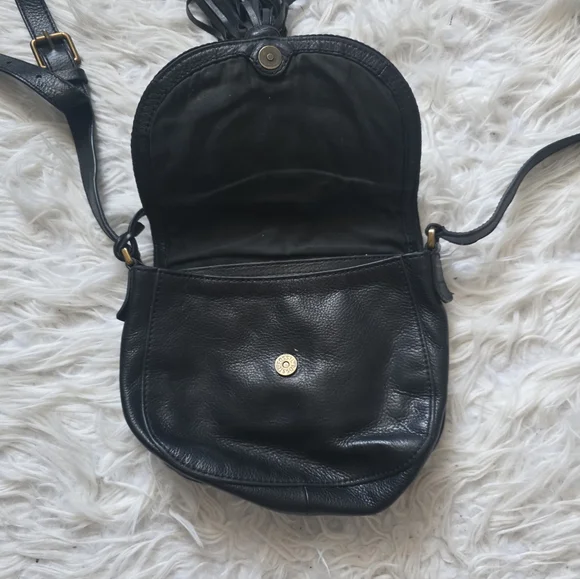 Fossil Emi Tassel Eegant Black Leather Shoulder Bag - Picture 3 of 7